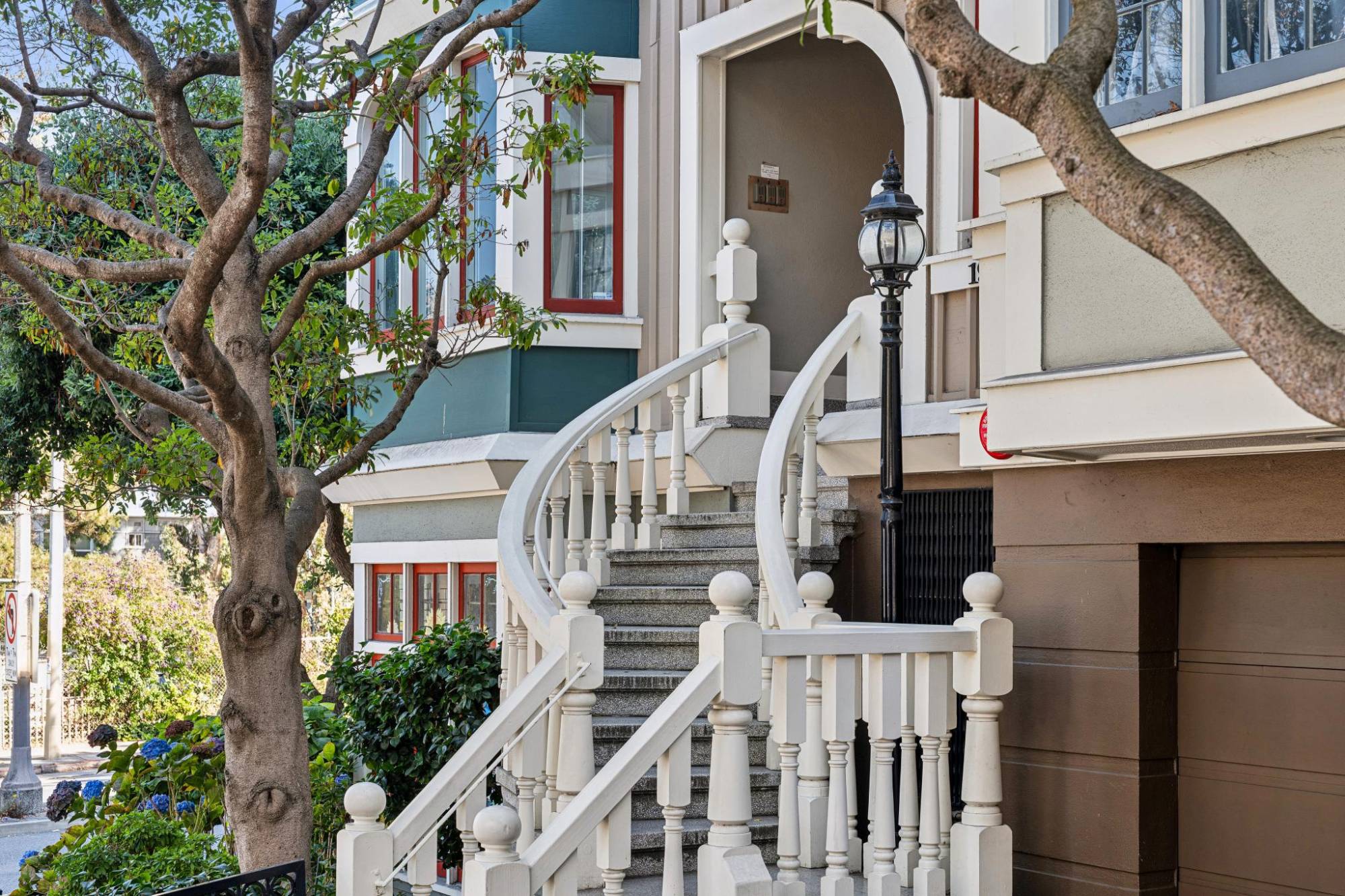 Grand entry staircase at 1901 Eddy Street